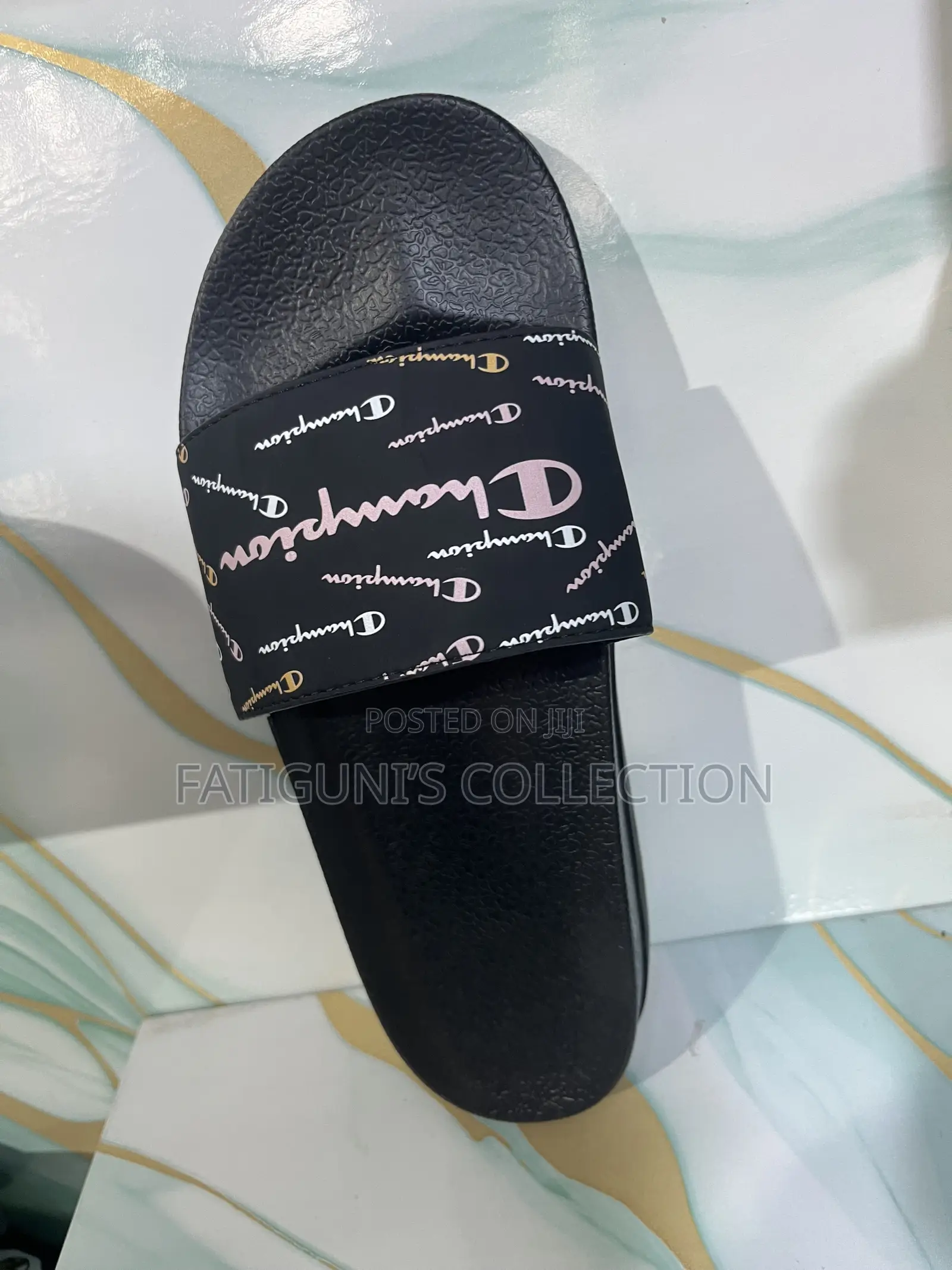 Stylish Men’s Slippers for Everyday Wear