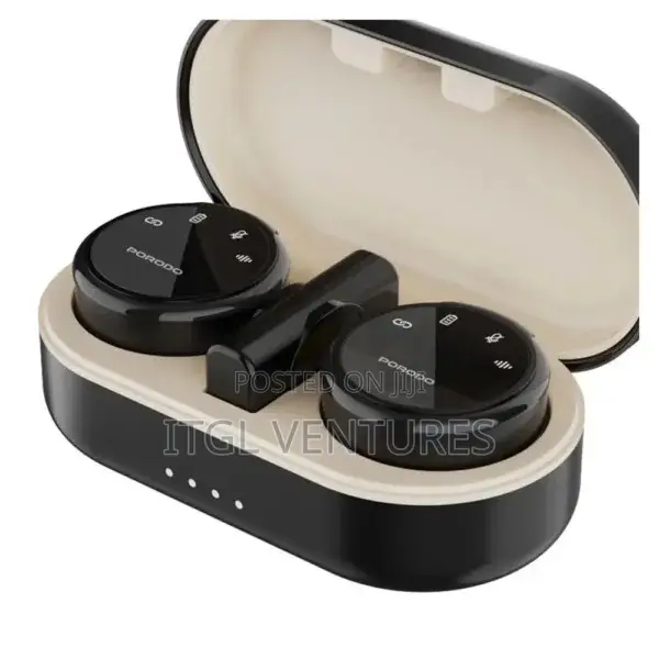Lavalier Microphone Set With Magnetic Clips and Charging Case
