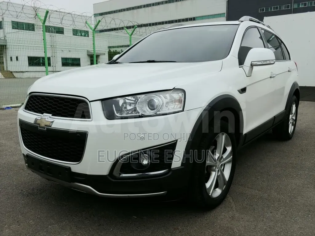 Chevrolet Captiva 2014 White