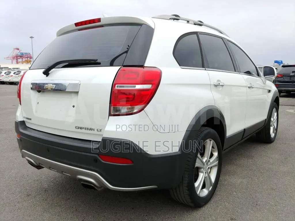 Chevrolet Captiva 2014 White
