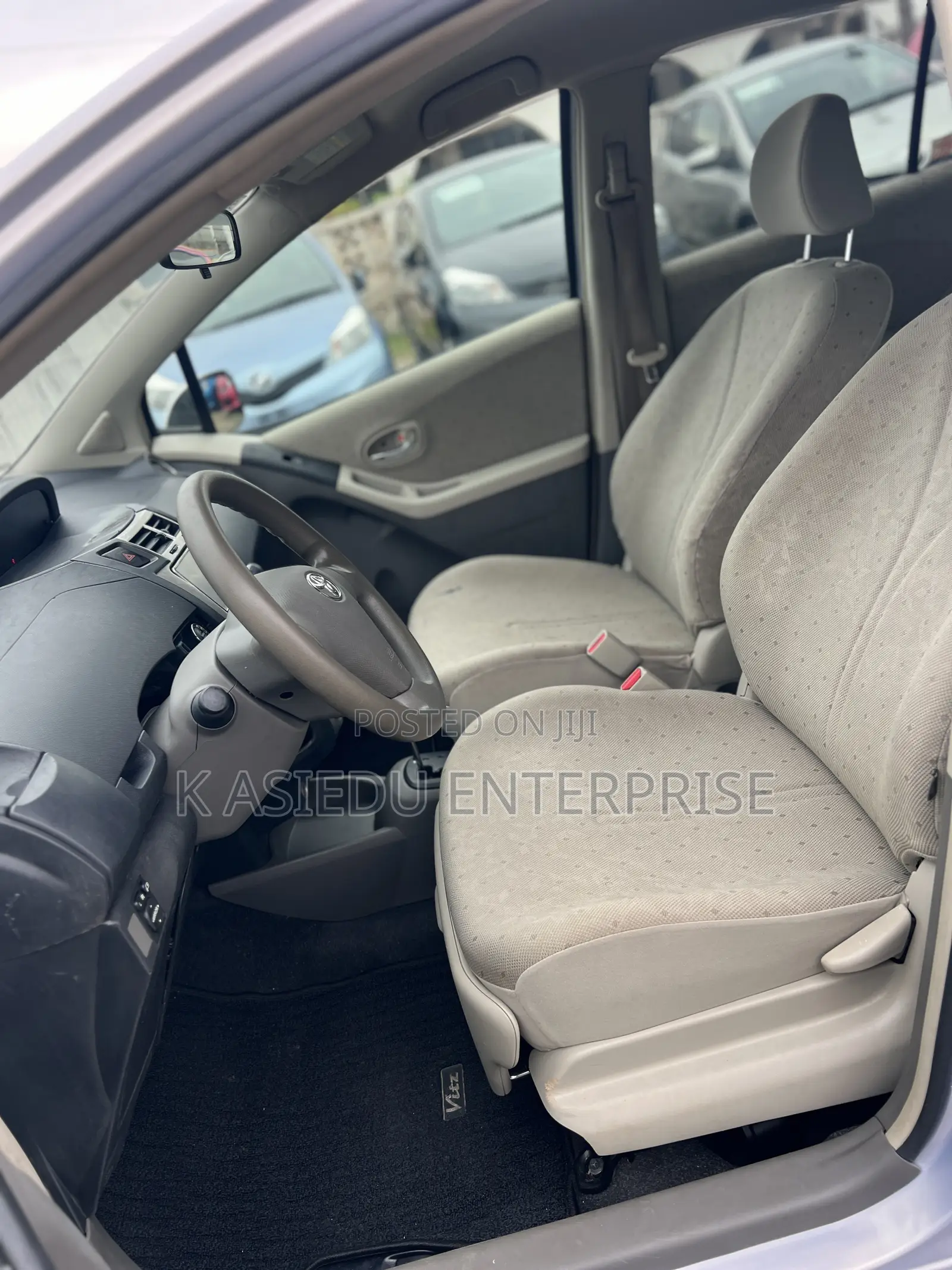 Toyota Vitz 1.3 AWD 3dr 2010 Silver