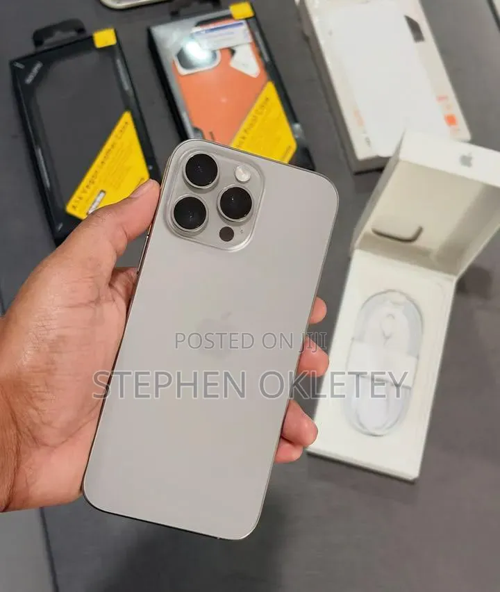 New Apple iPhone 15 Pro Max 256 GB Silver