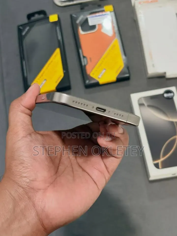 New Apple iPhone 15 Pro Max 256 GB Silver