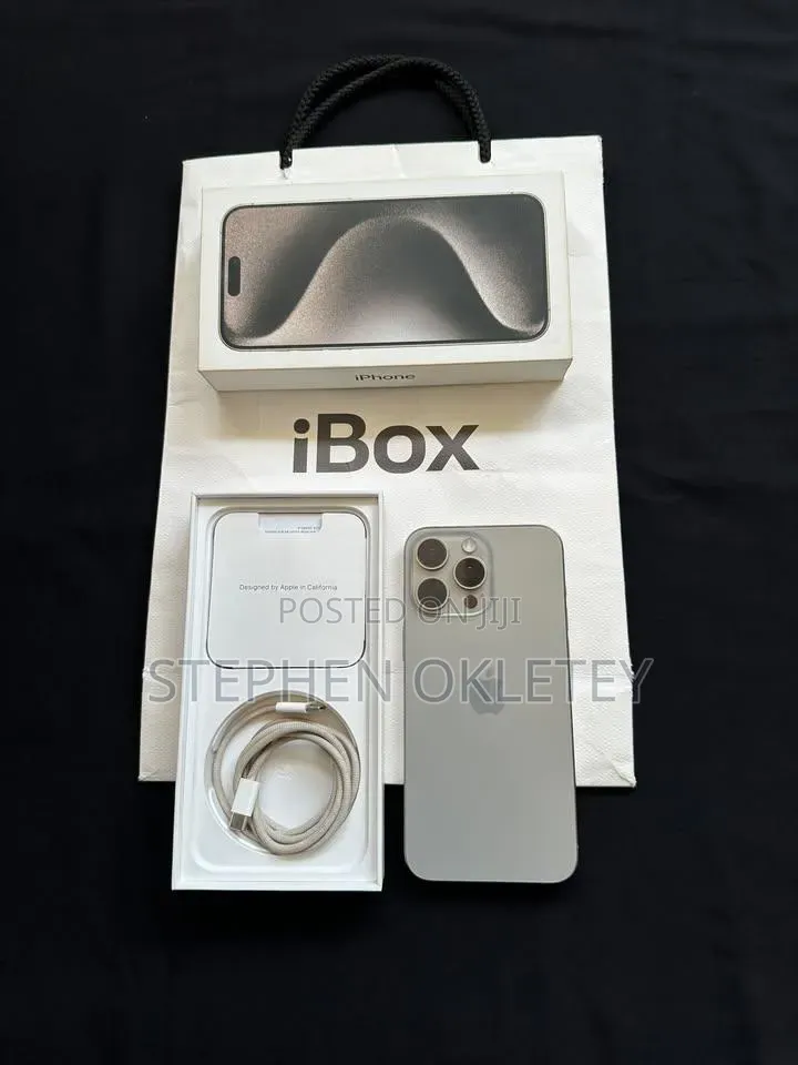 New Apple iPhone 15 Pro Max 256 GB Silver