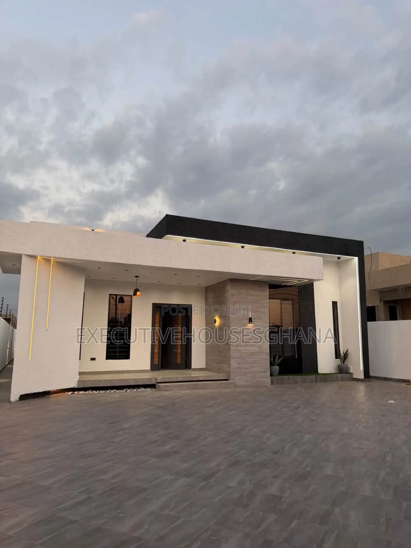 3bdrm Bungalow in Executivehousesghana, Lake Side Estate for sale