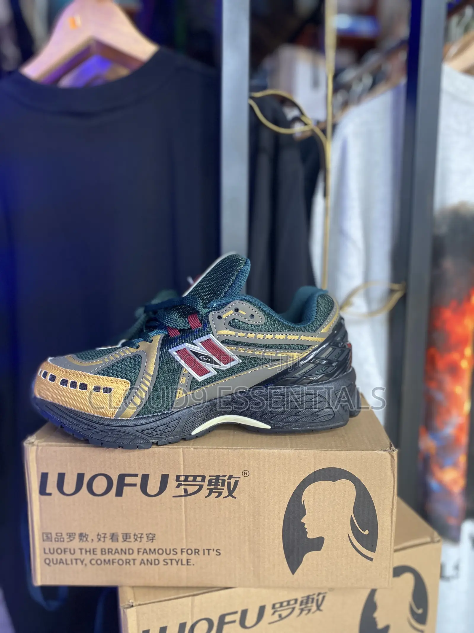Kith X New Balance 1906R "Black" (Premium Tech Runner.