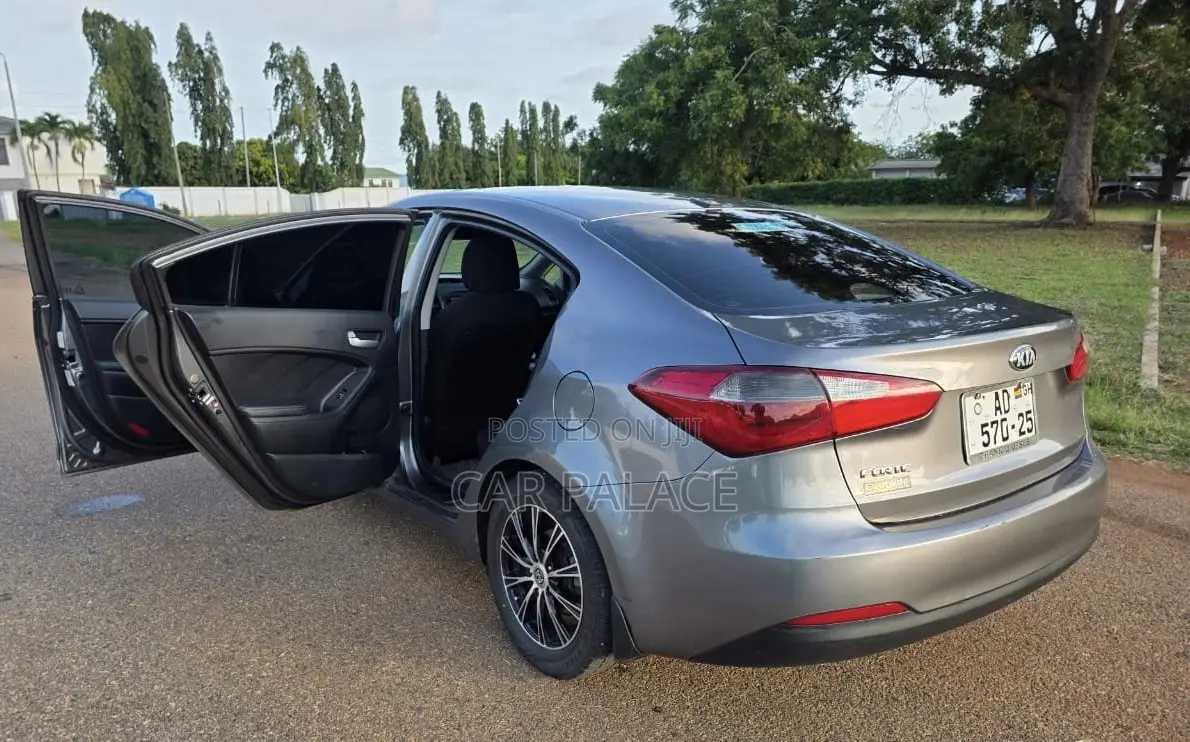 Kia Forte EX Sedan 2016 Gray