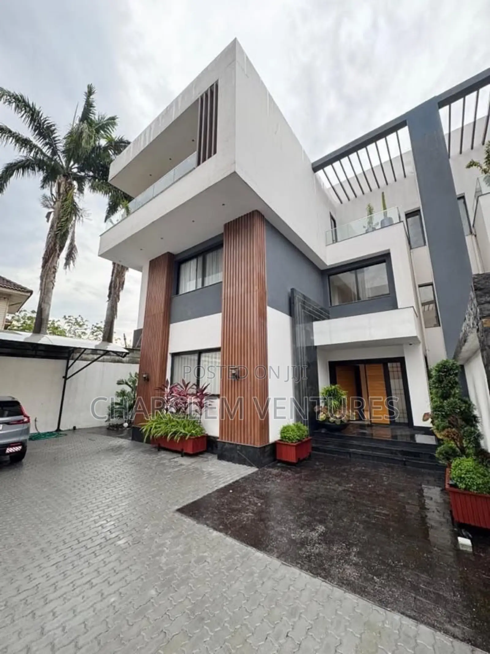 5bdrm Villa in Charclem Ventures, Cantonments for rent