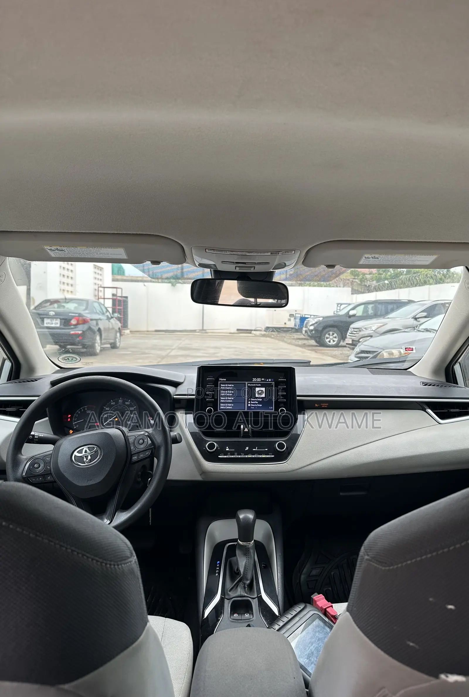Toyota Corolla LE 2020 Silver