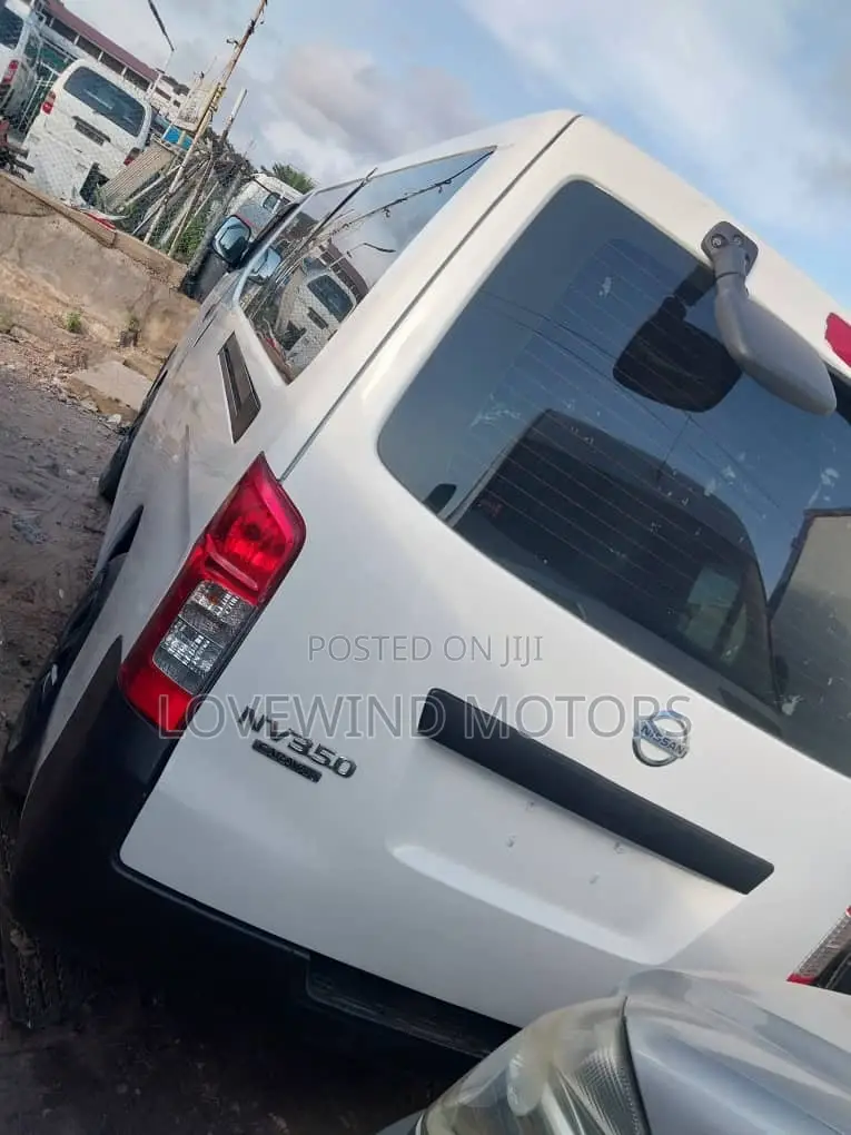 Nissan Caravan (Urvan) 2012 White