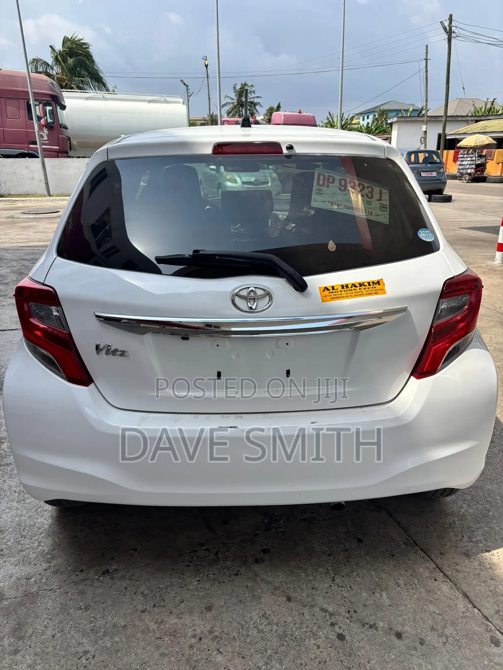 Toyota Vitz 1.3 AWD 5dr 2015 White