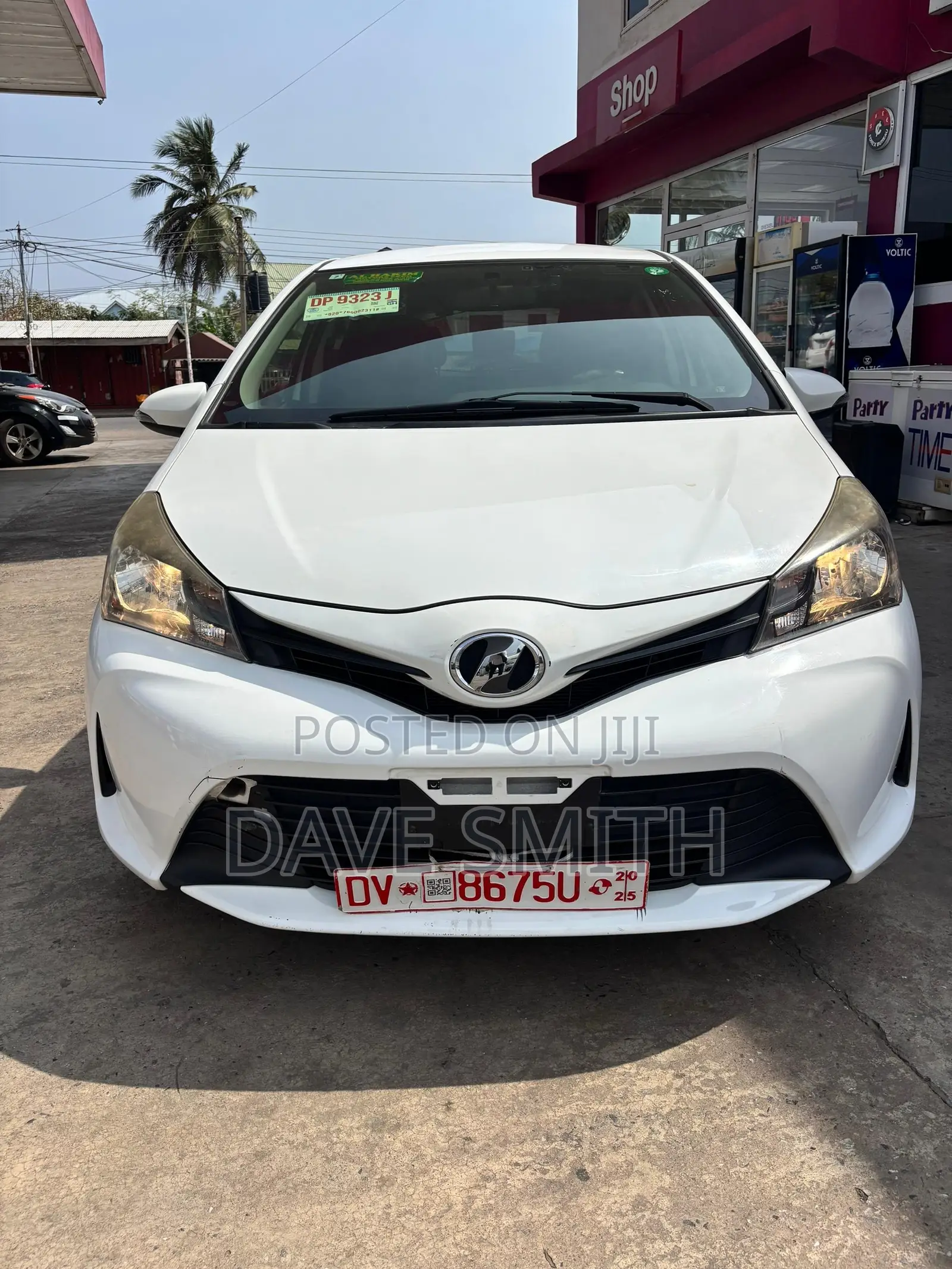 Toyota Vitz 1.3 AWD 5dr 2015 White