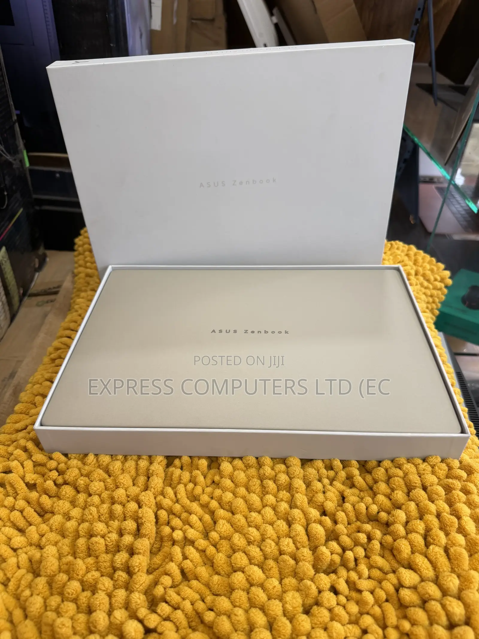 Laptop Asus Zenbook 14 OLED 16GB Qualcomm Snapdragon X Plus SSD 512GB