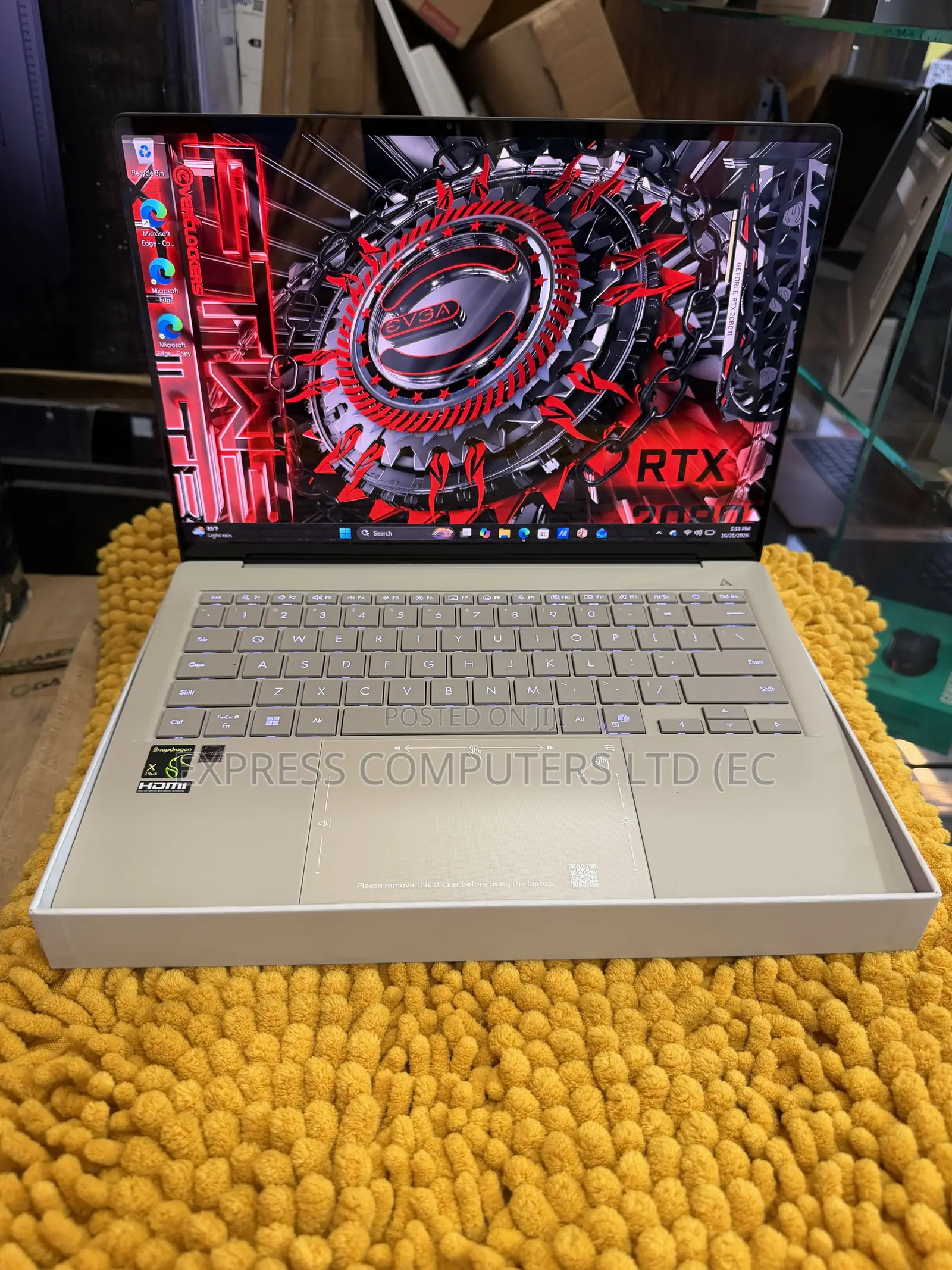 Laptop Asus Zenbook 14 OLED 16GB Qualcomm Snapdragon X Plus SSD 512GB