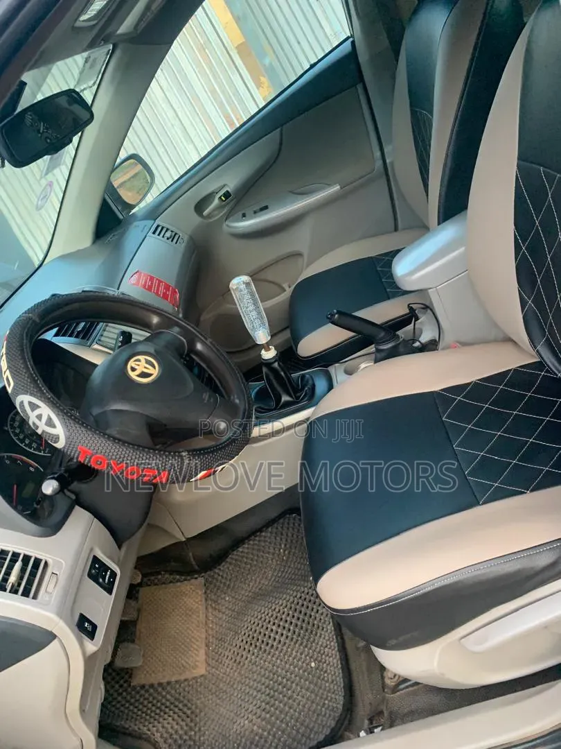 Toyota Corolla S 5-Speed 2013 Black