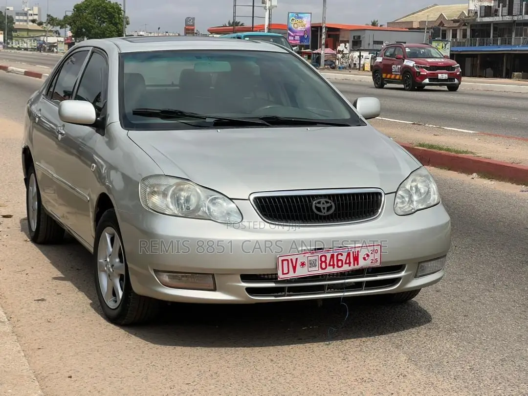 Toyota Corolla LE 4dr Sedan (1.8L 4cyl 4A) 2012 Silver