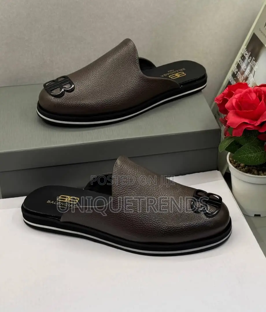 High Quality BALENCIAGA Leather Mules (Coffee)