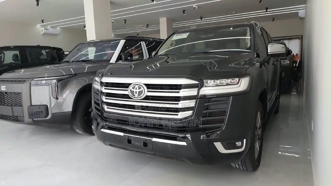 New Toyota Land Cruiser LC300 2025 Black