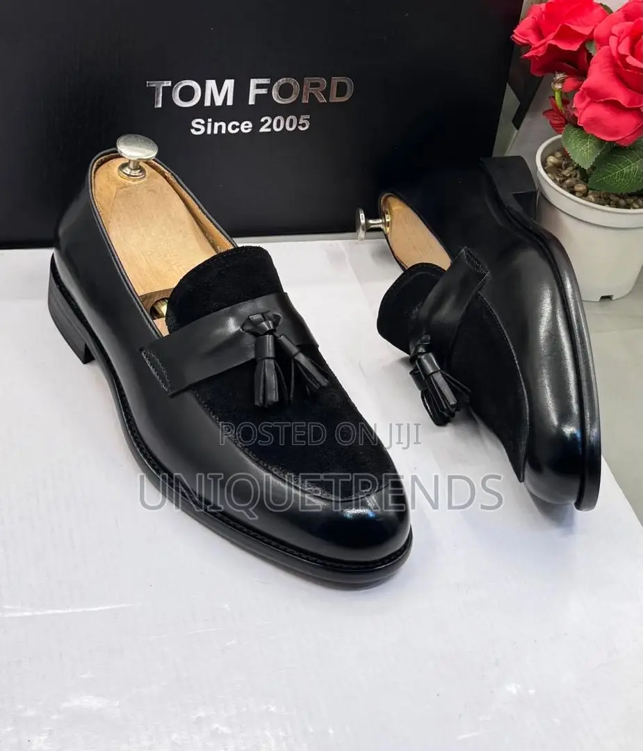 TOMFORD Leather and Suede Tassel Loafers (Black)