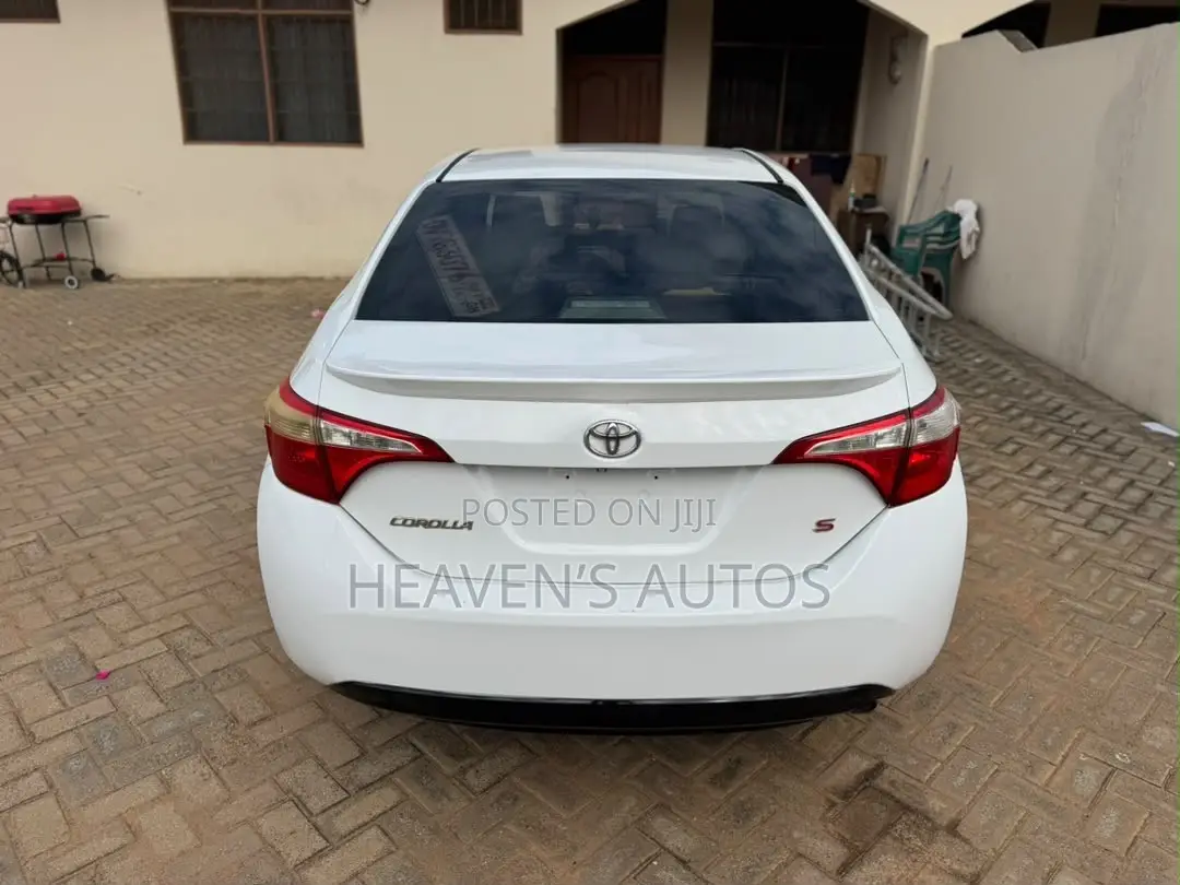 Toyota Corolla 2015 White