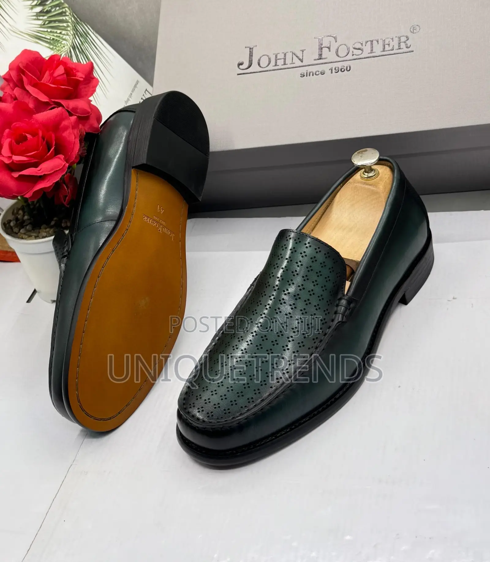 Executive John Foster Perforated Leather Loafers – Emerald Green
