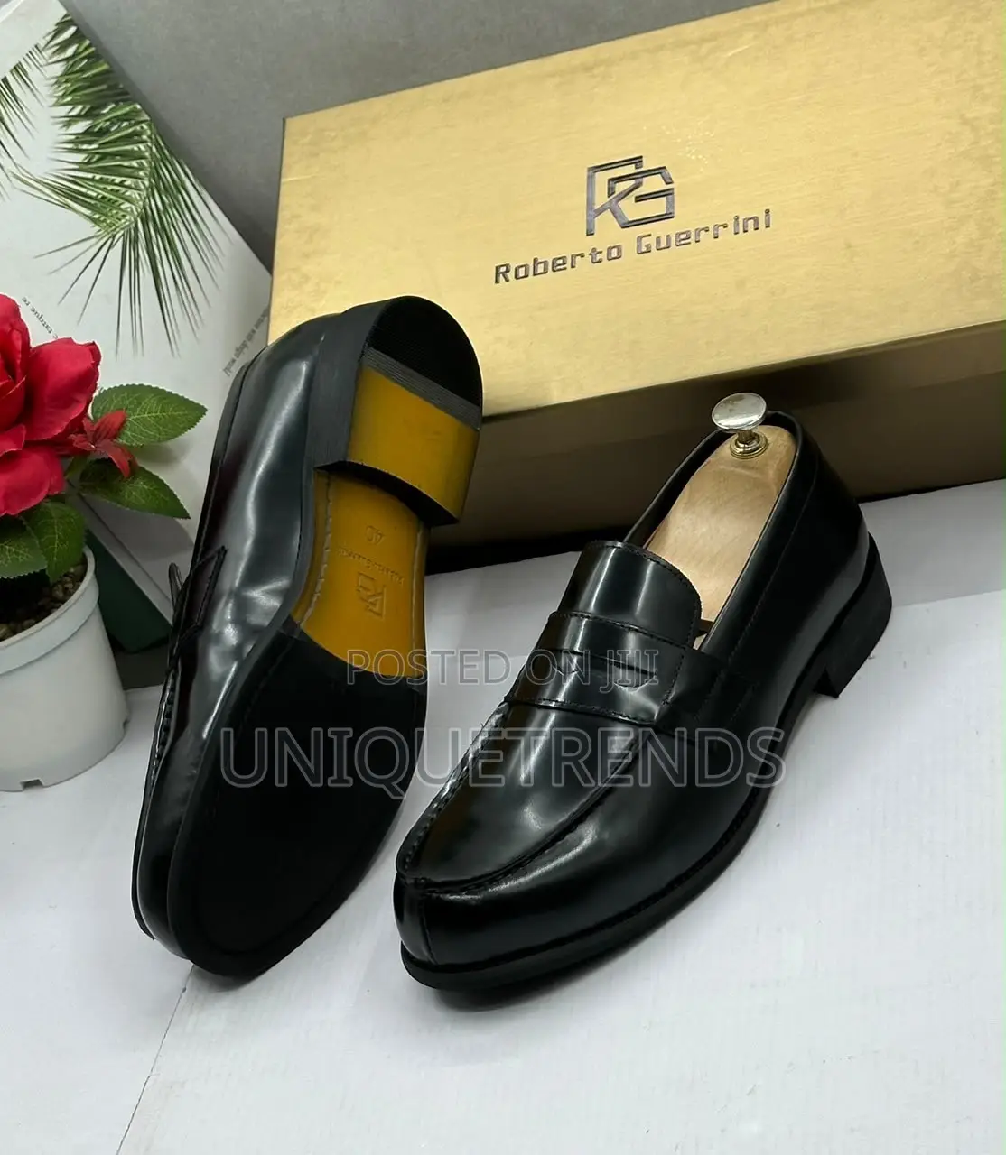 Luxury ROBERTO GUERRINI Men's Leather Loafer Shoe (Black)