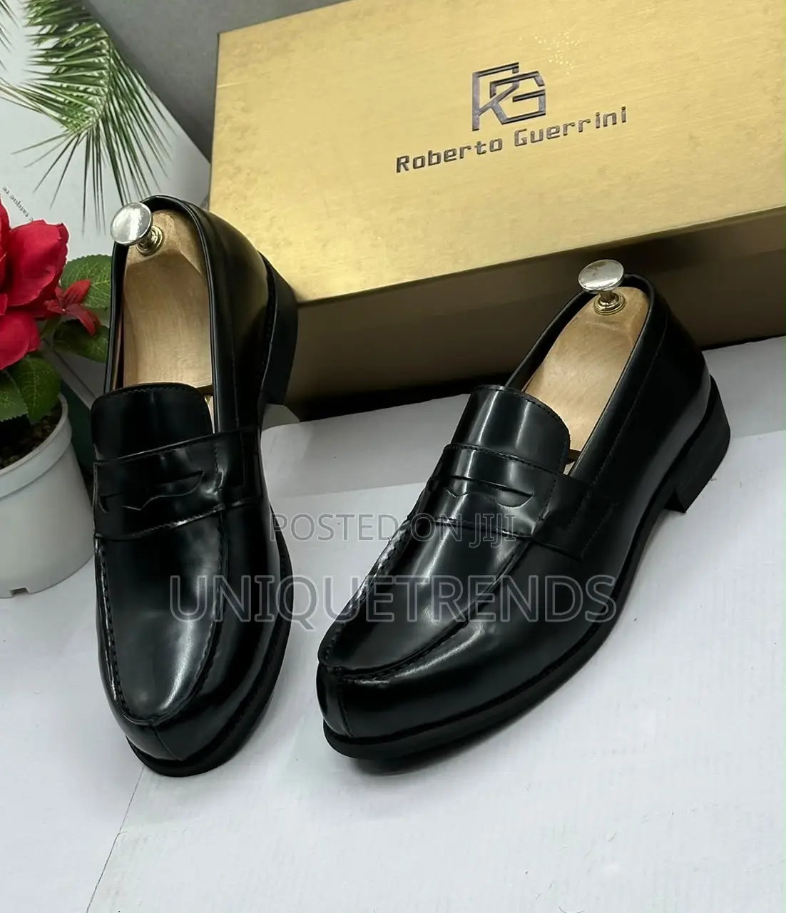 Luxury ROBERTO GUERRINI Men's Leather Loafer Shoe (Black)