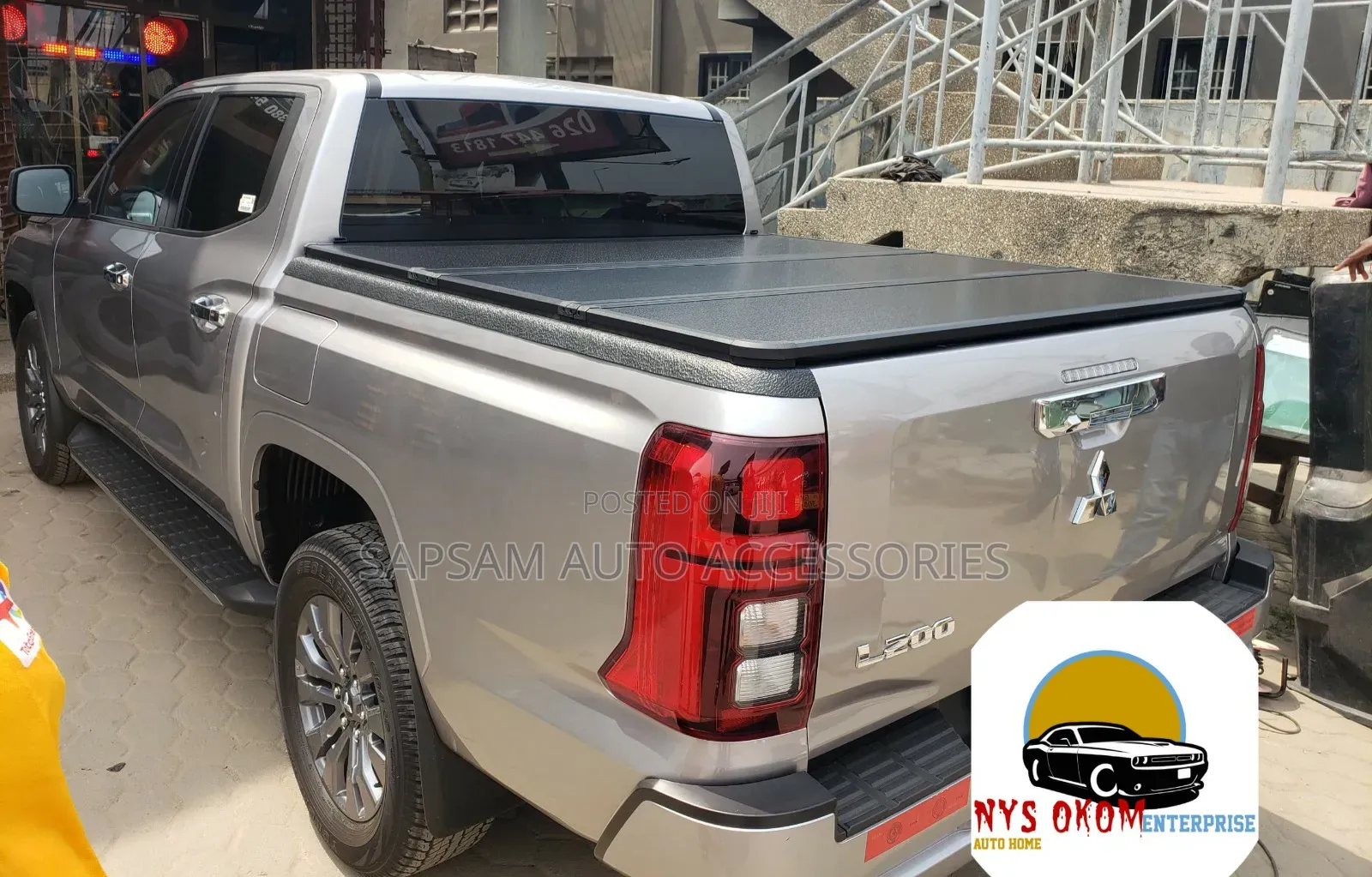 Mitsubishi L200 Tri-Fold Hard Tonneau Cover*