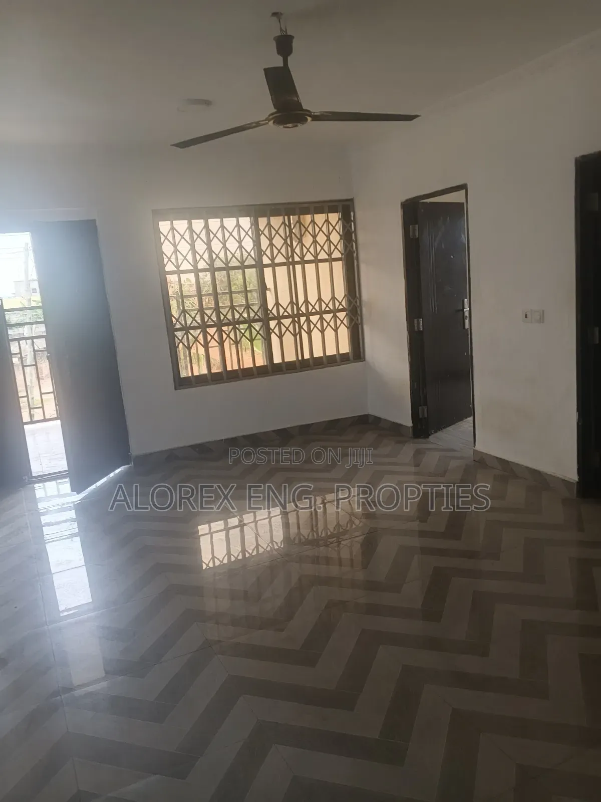 2bdrm Apartment in Adenta Foster, Frafraha for rent