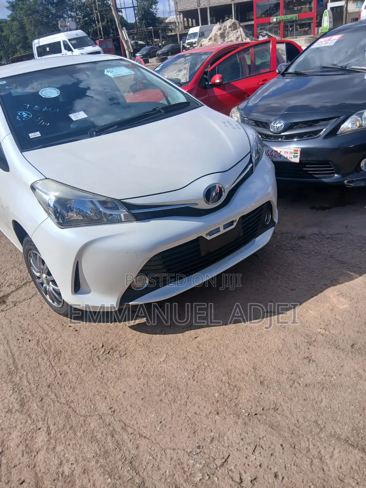 Toyota Vitz 2016 Pearl