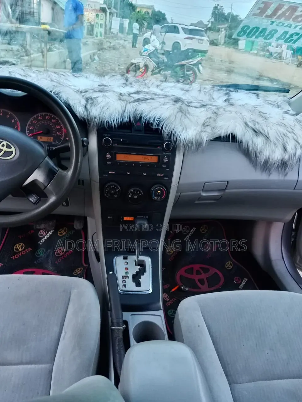 Toyota Corolla 2010 Silver