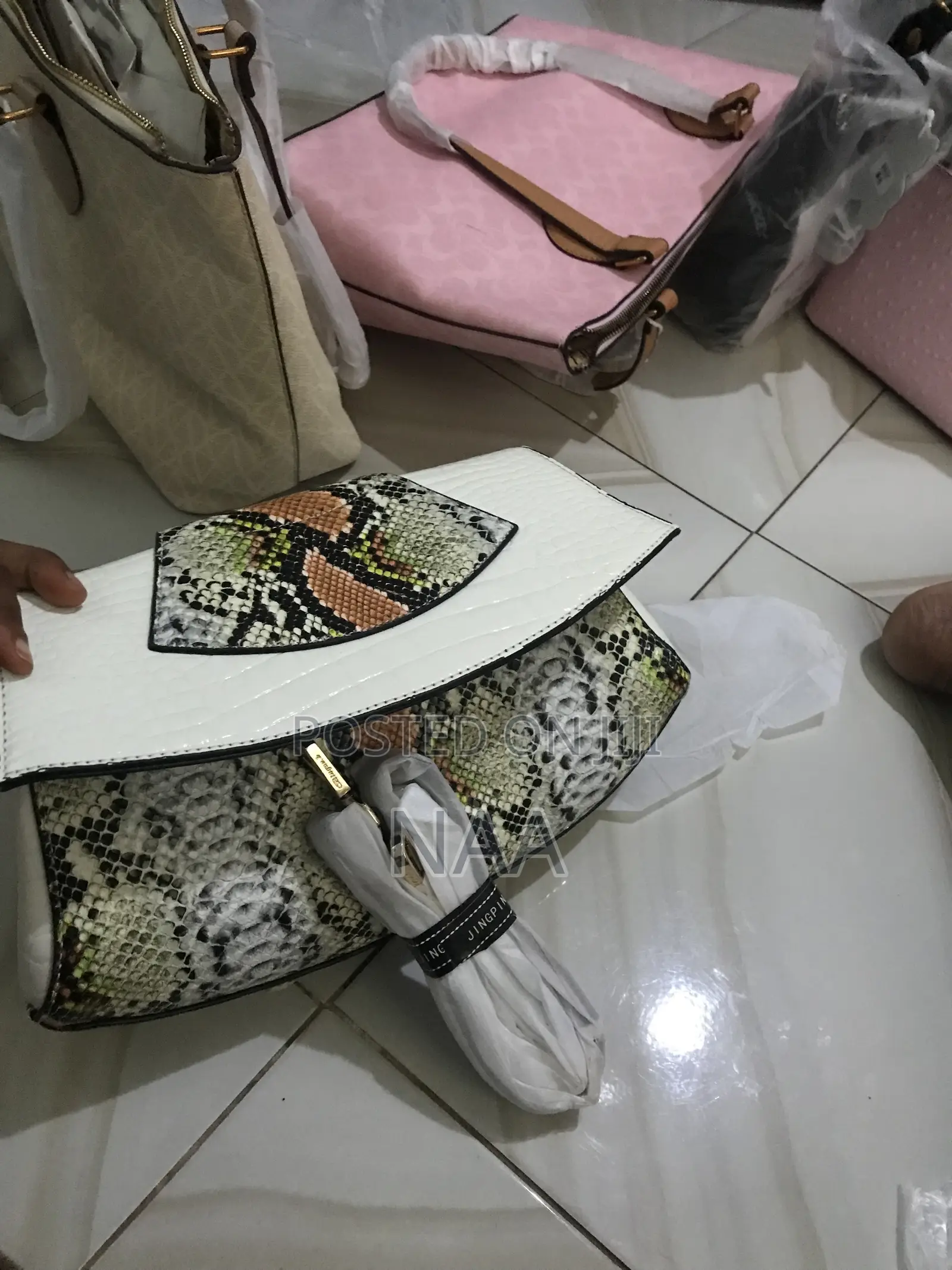 Ladies Hand Bag