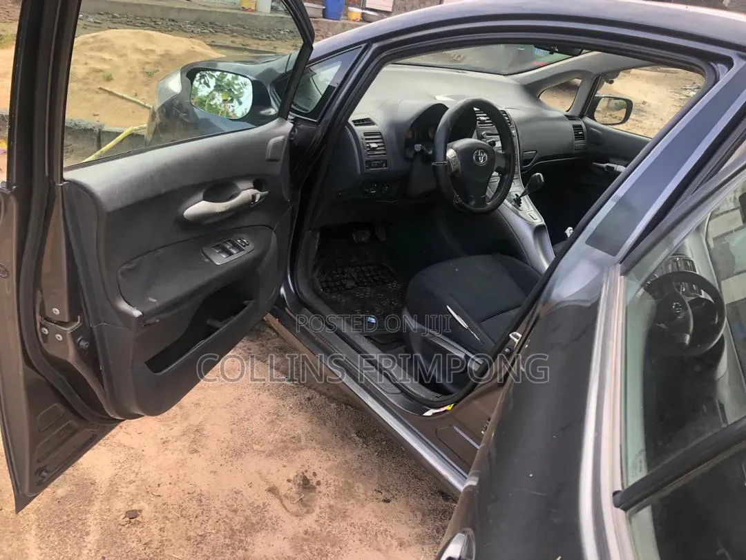 Toyota Auris 2007 Gray