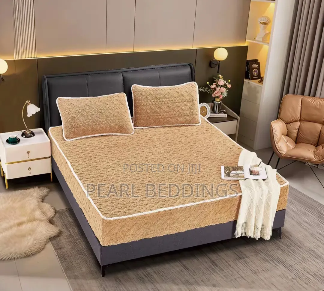 Quality Waterproof Fluffy Bed Cover Makes Bed Soft, Protect From Fluid