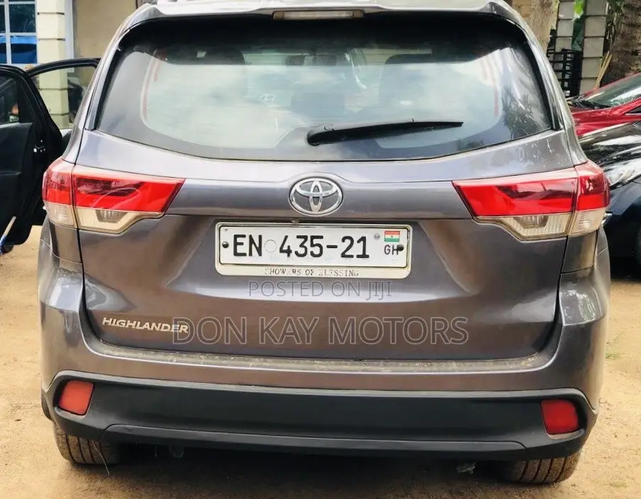 Toyota Highlander LE 4x2 (2.7L 4cyl 6A) 2016 Gray
