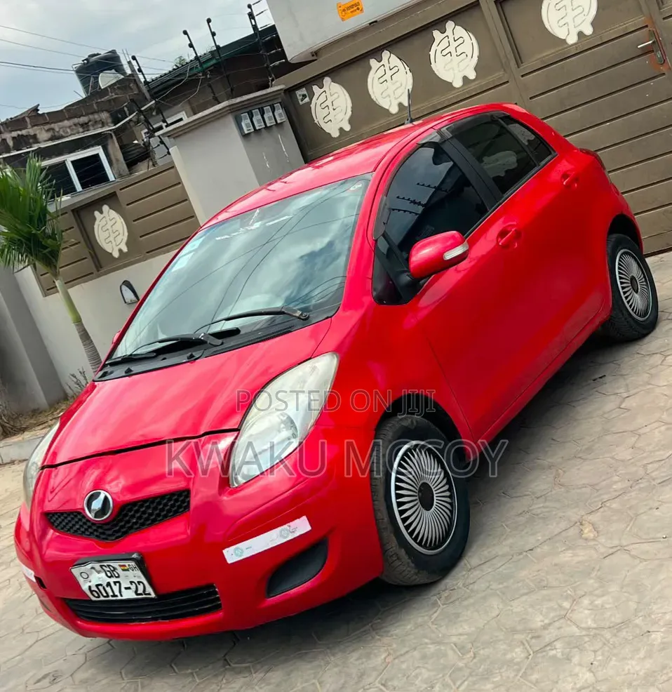 Toyota Vitz 1.3 AWD 5dr 2010 Red