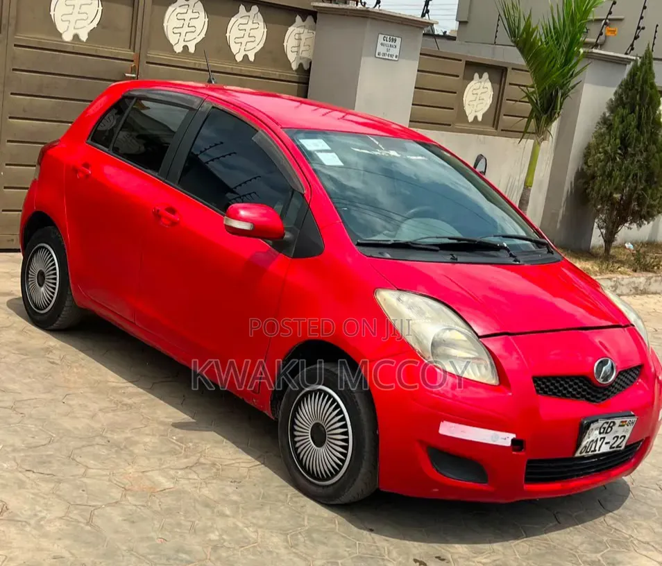 Toyota Vitz 1.3 AWD 5dr 2010 Red