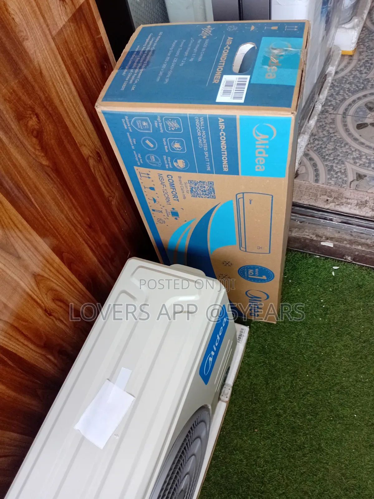 Sleek and Elegant Midea Air Conditioner