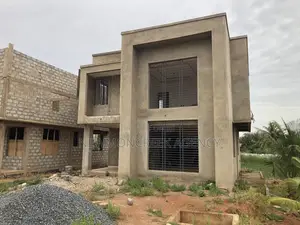 3bdrm Duplex in Amanfrom, Accra Metropolitan for sale
