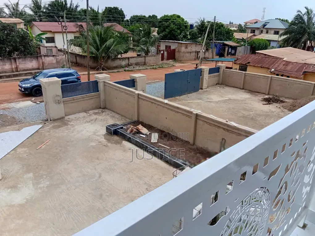 4bdrm House in Ashongman Estate, Police Station for sale