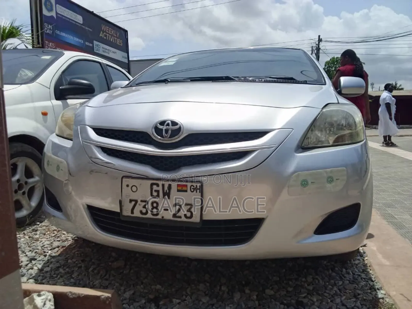 Toyota Belta 2010 Silver