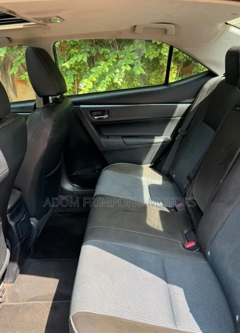 Toyota Corolla 2015 Black