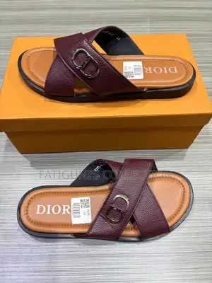 Men Slippers Available at Affordable Prices