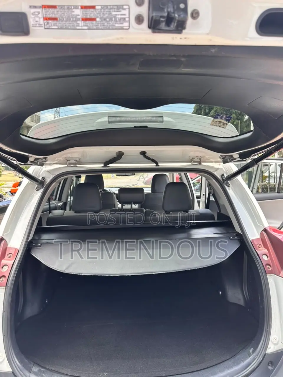 Toyota RAV4 Limited 4dr SUV AWD (2.5L 4cyl 6A) 2015 White