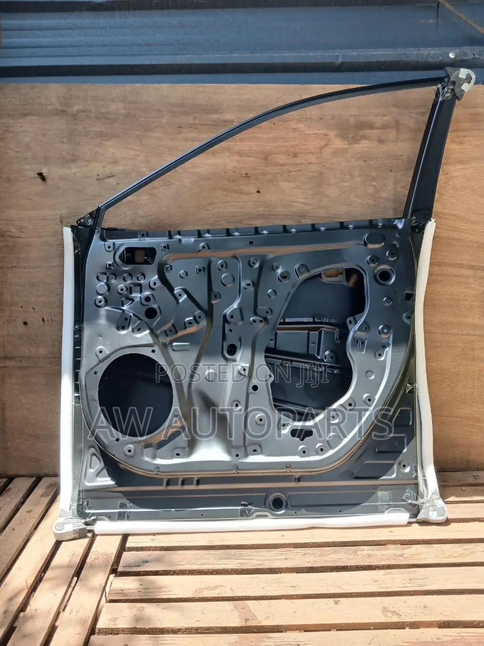 Lexus NX 200 2023-2026 Doors.