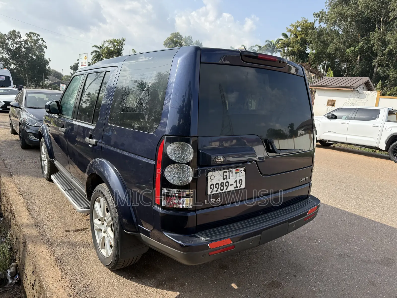 Land Rover Discovery 2016 Blue