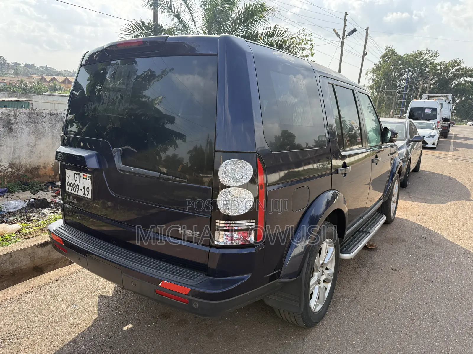 Land Rover Discovery 2016 Blue