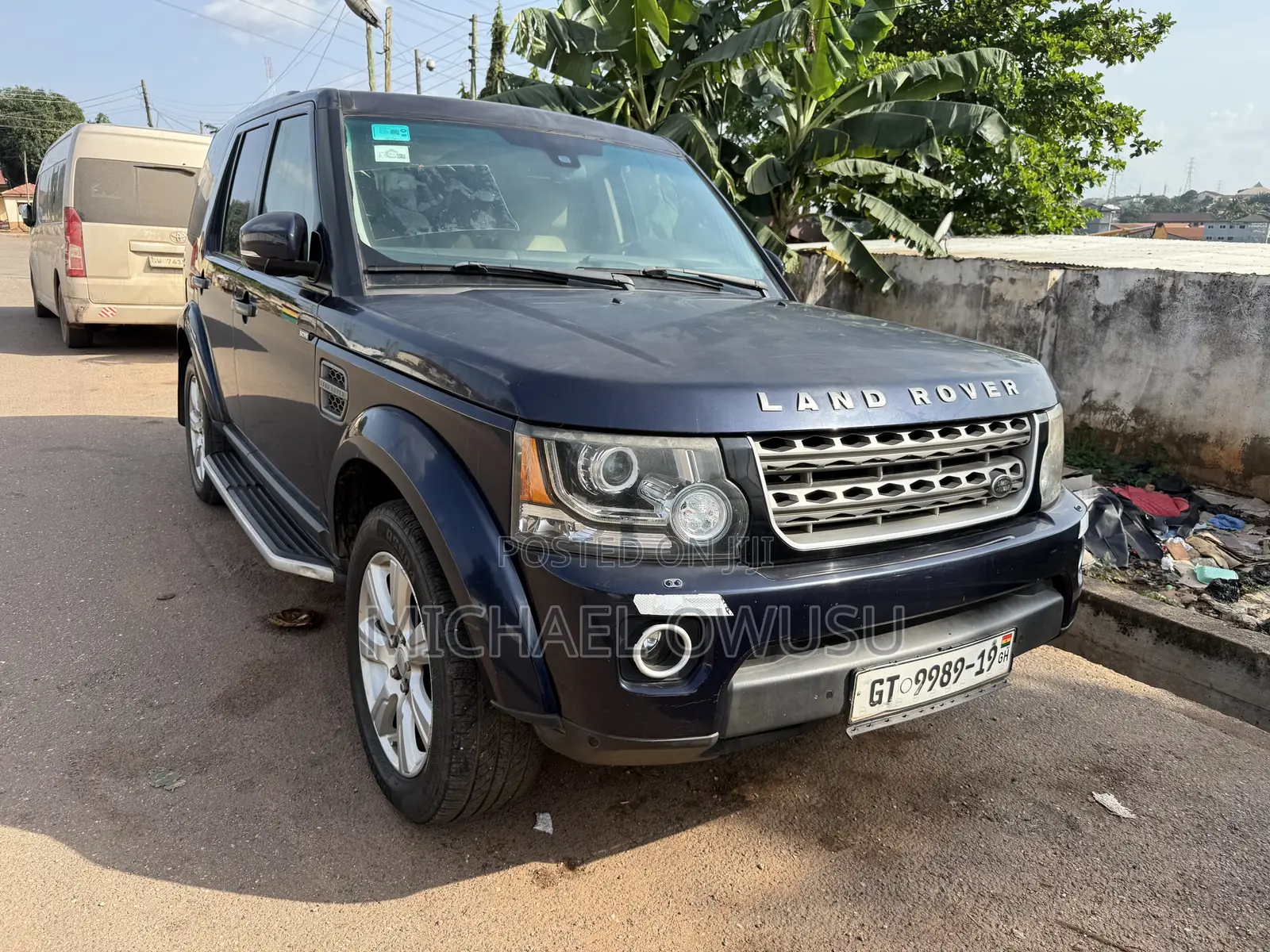 Land Rover Discovery 2016 Blue