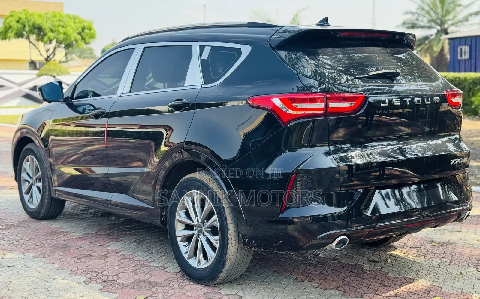 Jetour X70 1.5 7-Seater FWD 2020 Black