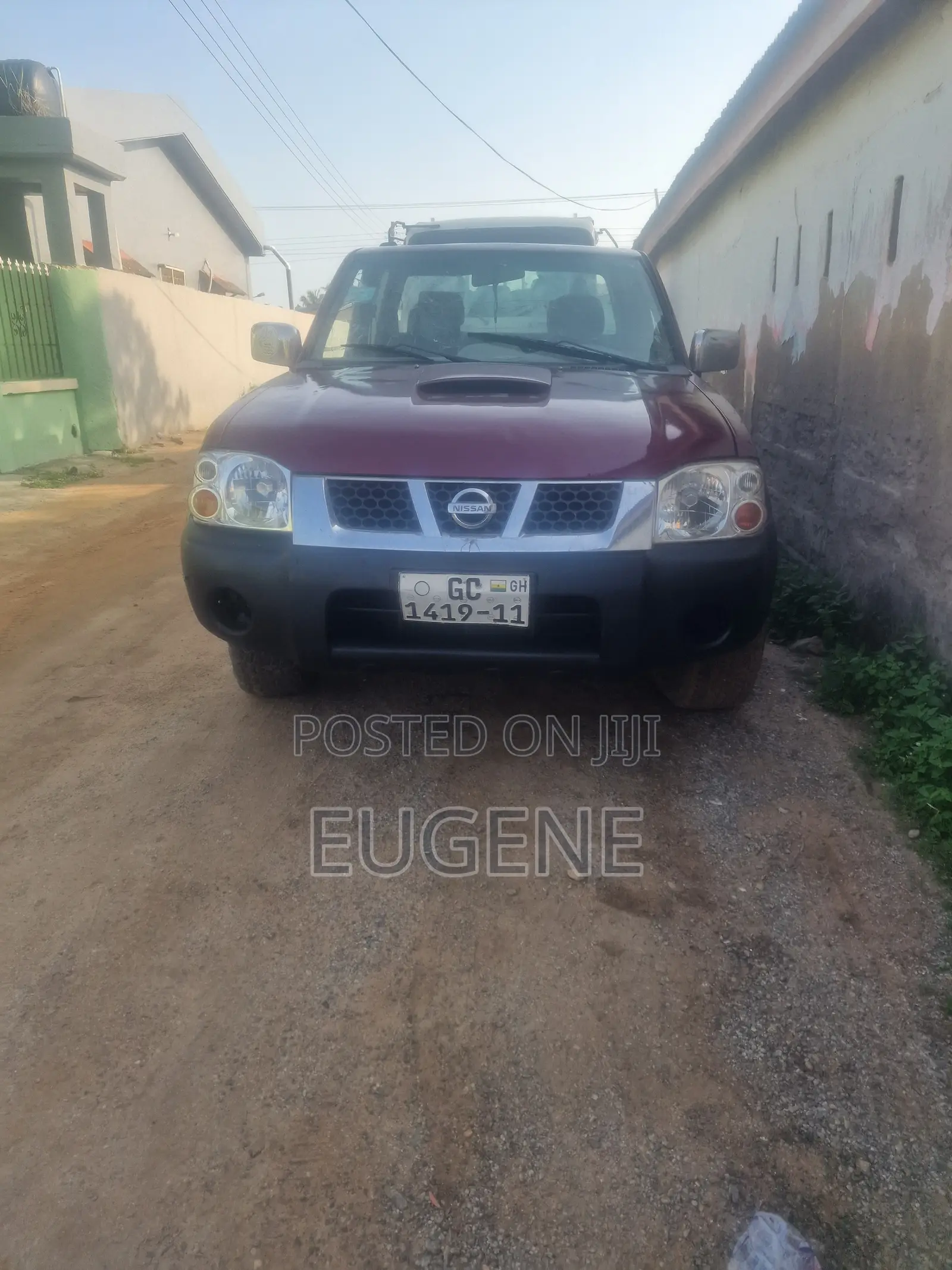 Nissan Hardbody 2004 Red